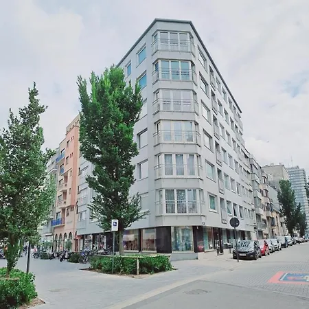 City Centre With Free Parking Apartment